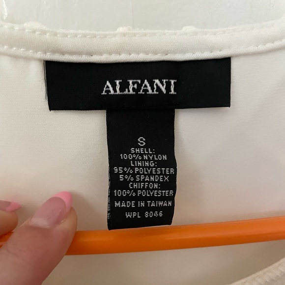 Alfani White Lace Top Size Small - Picture 5 of 5